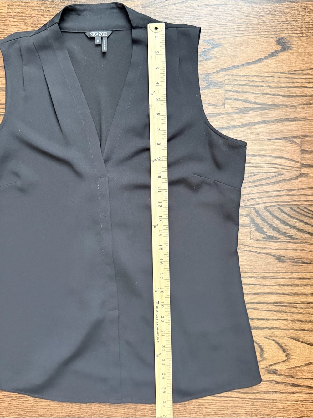 NIC+ZOE Black Easy Day To Night Sleeveless V-Neck Blouse - size medium - Picture 4 of 6